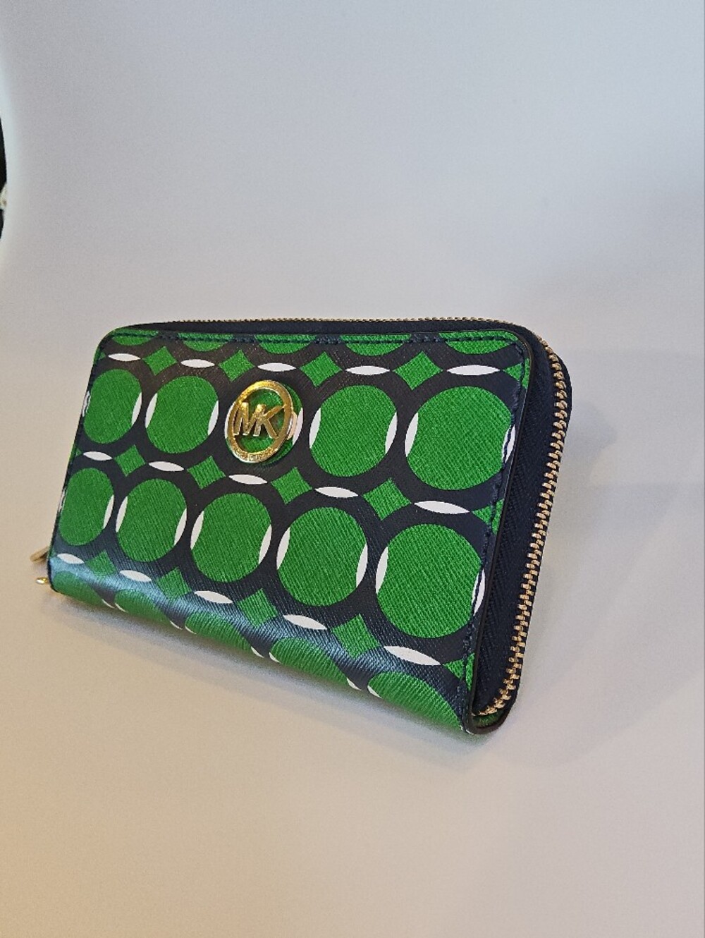 Michael Kors Green Geometric Zip-Around Wallet with Gold MK Medallion - Picture 3 of 8